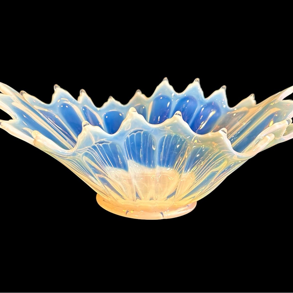 Fostoria Heirloom Opalescent Glass Mid-Century Modern Handkerchief Bowl